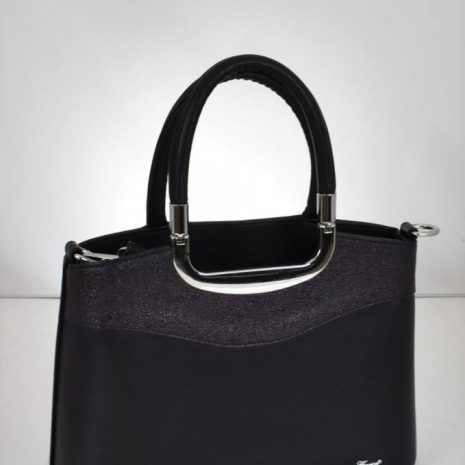 Elegantná dámska kabelka so vzorom čierna