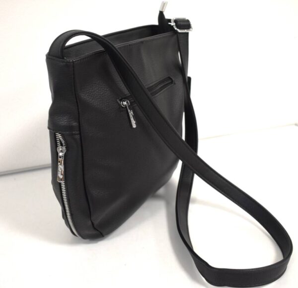 Dámska praktická crossbody čierna kabelka KAREN K154 - Image 2