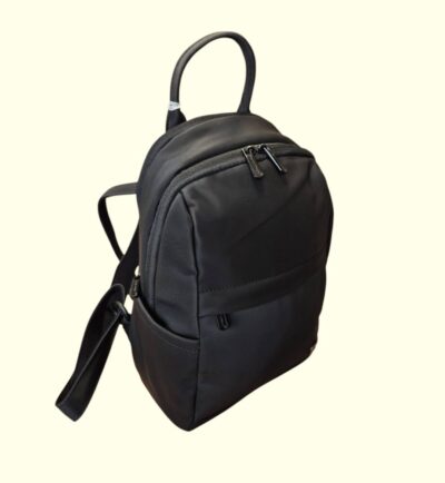 Praktický čierny mestský dámsky ruksak DJ732