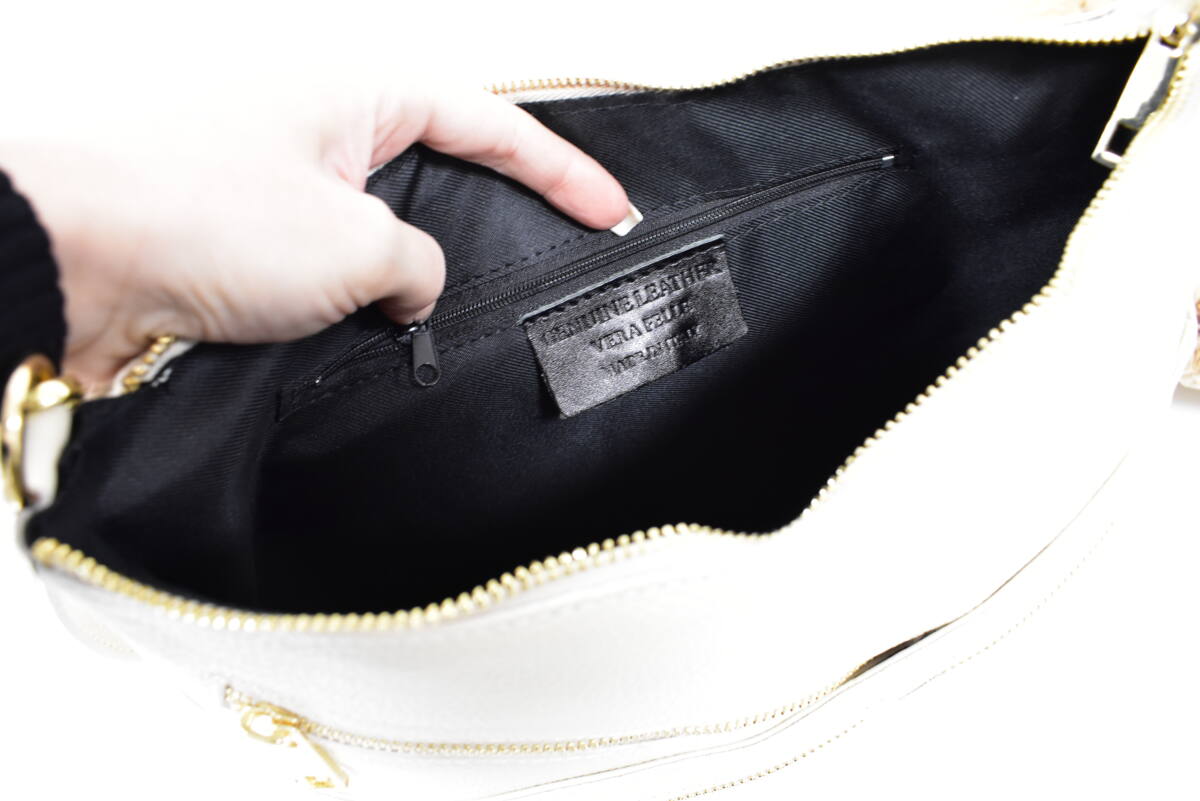 Dámska kožená crossbody krémová kabelka 689 – Obrázok 6