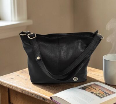 Dámska kožená čierna kabelka do na rameno 892