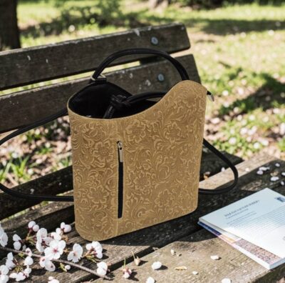 Dámska béžová kabelka a ruksak 2v1 koža ITALY 782