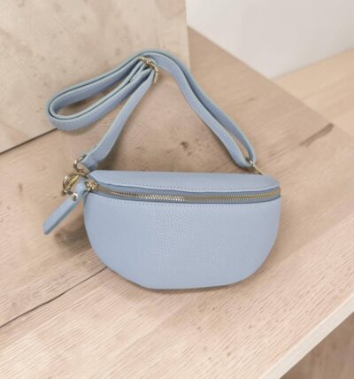 Dámska malá kožená baby blue ľadvinka ITALY 421