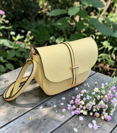 Malá kožená crossbody žltá kabelka ITALY 152