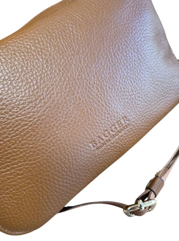 Crossbody kožená hnedá/camel kabelka BAGGER 0150 – Obrázok 6