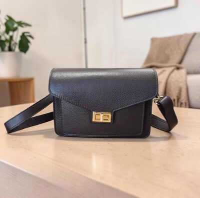 Elegantná menšia hnedá kožená kabelka ITALY 84